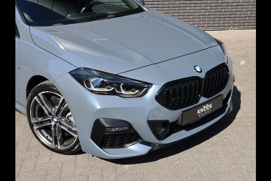 BMW 2 Serie Gran Coupé 220i M Sport High Executive | Panodak | Stuurwiel verwarmd | ambient |