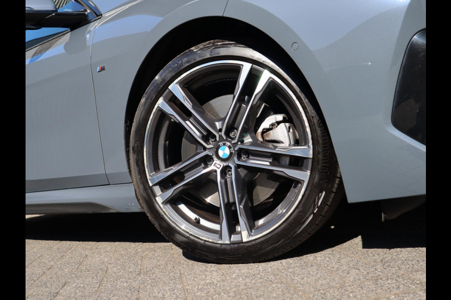 BMW 2 Serie Gran Coupé 220i M Sport High Executive | Panodak | Stuurwiel verwarmd | ambient |