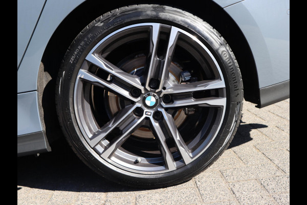BMW 2 Serie Gran Coupé 220i M Sport High Executive | Panodak | Stuurwiel verwarmd | ambient |