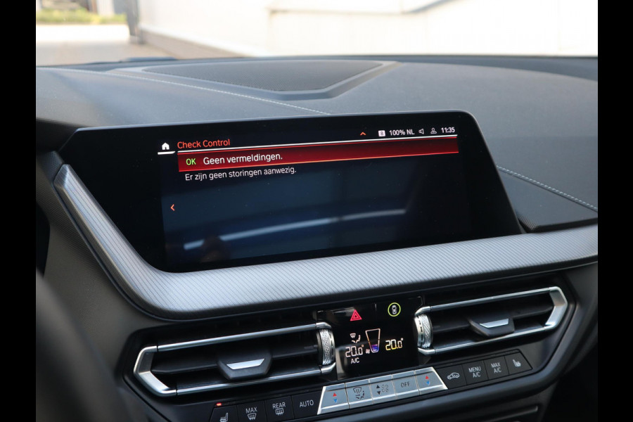 BMW 2 Serie Gran Coupé 220i M Sport High Executive | Panodak | Stuurwiel verwarmd | ambient |
