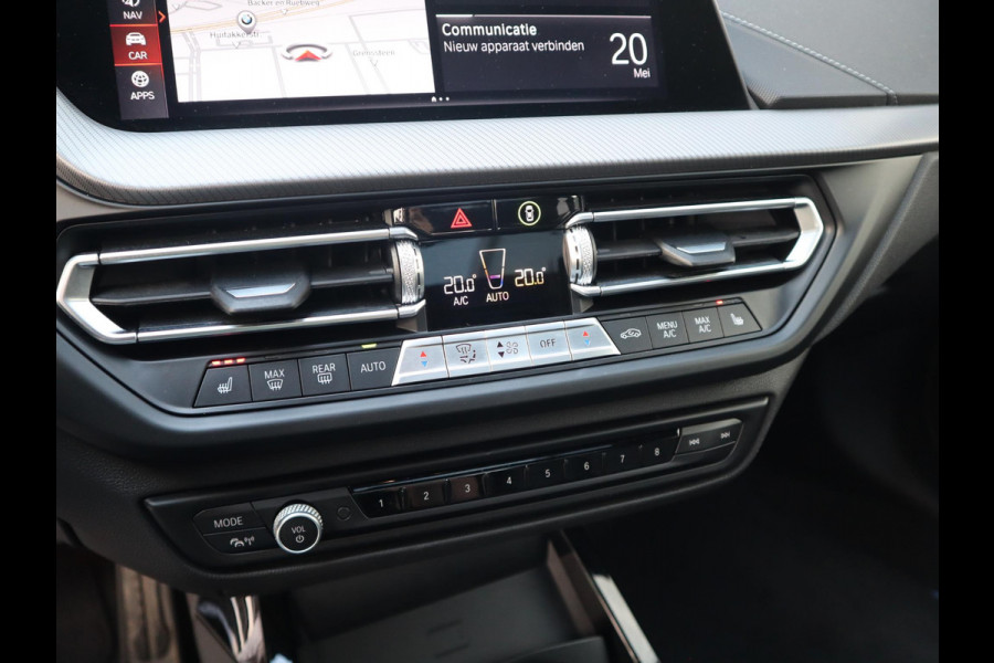 BMW 2 Serie Gran Coupé 220i M Sport High Executive | Panodak | Stuurwiel verwarmd | ambient |