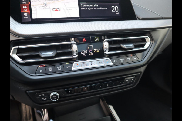 BMW 2 Serie Gran Coupé 220i M Sport High Executive | Panodak | Stuurwiel verwarmd | ambient |