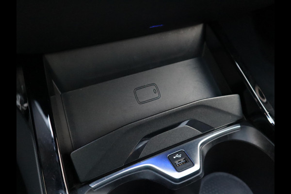 BMW 2 Serie Gran Coupé 220i M Sport High Executive | Panodak | Stuurwiel verwarmd | ambient |