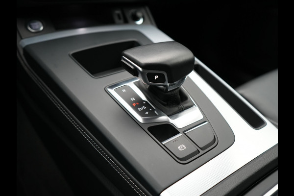 Audi Q5 Sportback 50 TFSI e S Line Plug In Hybrid Dealer O.H PHEV | Trekhaak af Fabriek | Adaptive Cruise | Matrix LED | 20"L.M | Lederen Sportstoelen Verwarmd | Virtual | Keyless |