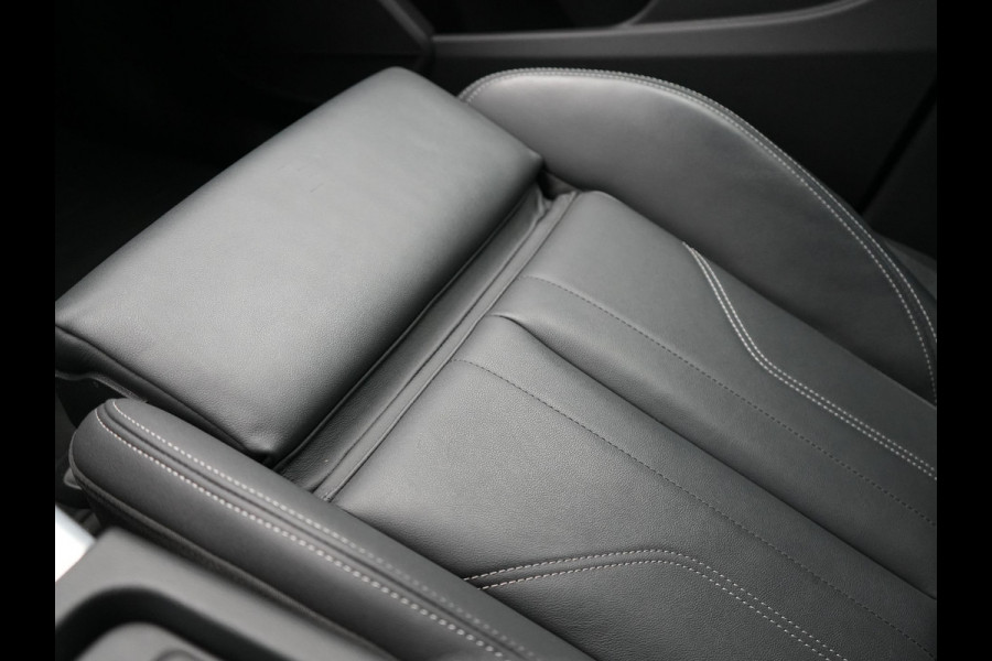 Audi Q5 Sportback 50 TFSI e S Line Plug In Hybrid Dealer O.H PHEV | Trekhaak af Fabriek | Adaptive Cruise | Matrix LED | 20"L.M | Lederen Sportstoelen Verwarmd | Virtual | Keyless |