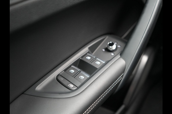 Audi Q5 Sportback 50 TFSI e S Line Plug In Hybrid Dealer O.H PHEV | Trekhaak af Fabriek | Adaptive Cruise | Matrix LED | 20"L.M | Lederen Sportstoelen Verwarmd | Virtual | Keyless |