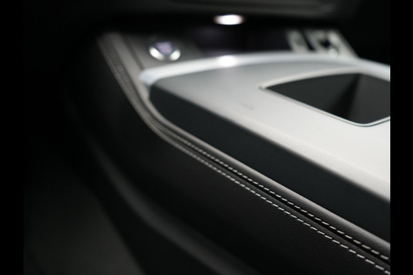 Audi Q5 Sportback 50 TFSI e S Line Plug In Hybrid Dealer O.H PHEV | Trekhaak af Fabriek | Adaptive Cruise | Matrix LED | 20"L.M | Lederen Sportstoelen Verwarmd | Virtual | Keyless |