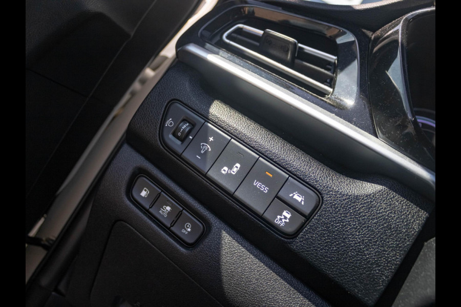 Kia Niro 1.6 GDi PHEV DynamicLine l Navigatie l Achteruitrijcamera l