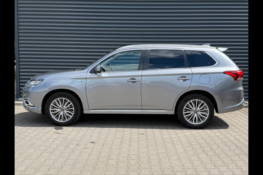 Mitsubishi Outlander 2.4 Intense Plug in Hybrid 225pk PHEV | Trekhaak Afneembaar | Carplay | Parkeersensoren | Stoelverwarming | Camera | Cruise Control | Climate Control | DAB |