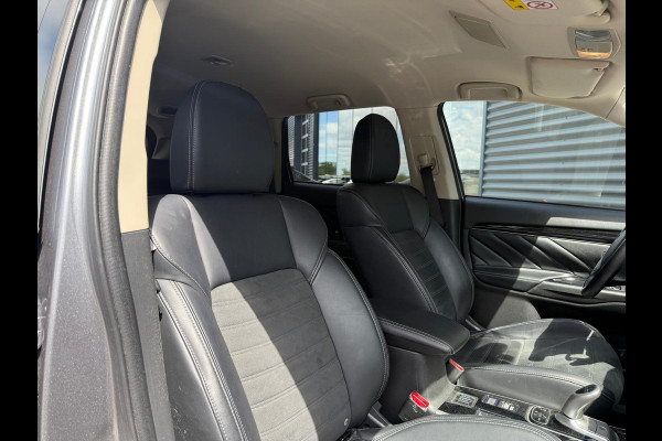 Mitsubishi Outlander 2.4 Intense Plug in Hybrid 225pk PHEV | Trekhaak Afneembaar | Carplay | Parkeersensoren | Stoelverwarming | Camera | Cruise Control | Climate Control | DAB |