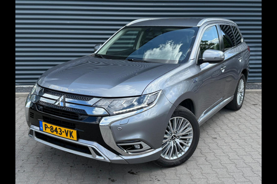 Mitsubishi Outlander 2.4 Intense Plug in Hybrid 225pk PHEV | Trekhaak Afneembaar | Carplay | Parkeersensoren | Stoelverwarming | Camera | Cruise Control | Climate Control | DAB |