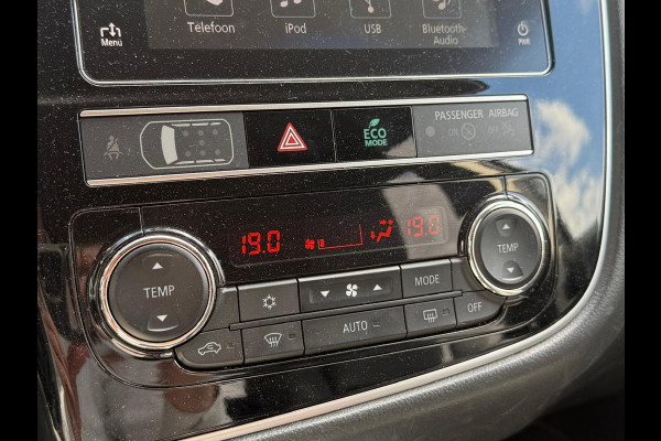 Mitsubishi Outlander 2.4 Intense Plug in Hybrid 225pk PHEV | Trekhaak Afneembaar | Carplay | Parkeersensoren | Stoelverwarming | Camera | Cruise Control | Climate Control | DAB |