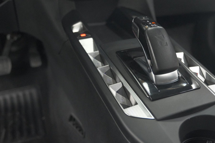 DS DS 3 Crossback E-Tense So Chic 50 kWh | Camera | Dodehoekdetectie | Apple Carplay