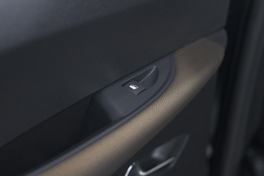 DS DS 3 Crossback E-Tense So Chic 50 kWh | Camera | Dodehoekdetectie | Apple Carplay