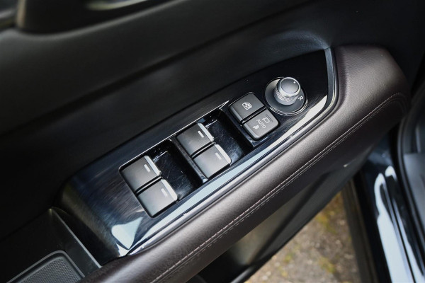 Mazda CX-5 2.0 SkyActiv-G 165 Signature AUT Leder DigiDash 360Cam ´19
