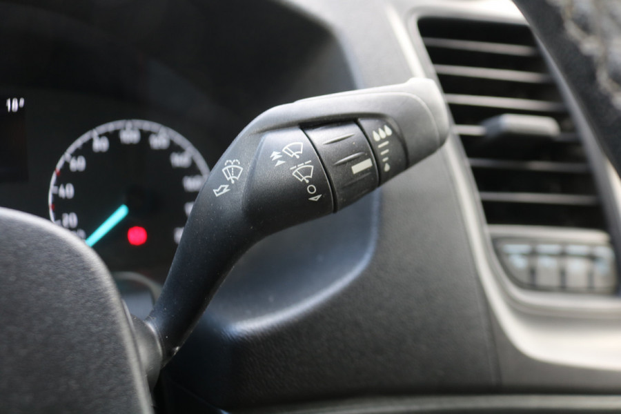 Ford Transit Custom 2.0 TDci 130pk L2 H1 Airco 2.8T Trekhaak
