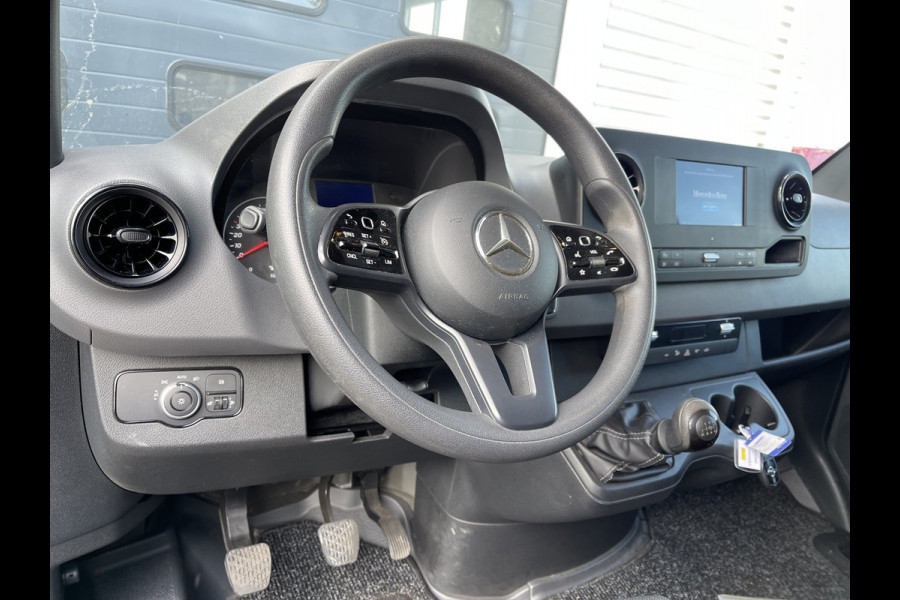 Mercedes-Benz Sprinter 516 2.2 CDI L2H2 dubbellucht / vaste prijs rijklaar € 26.950 ex btw / lease vanaf € / euro 6 / bpm vrij / tegen een meerprijs kunnen wij een trekhaak 3500 kg monteren !
