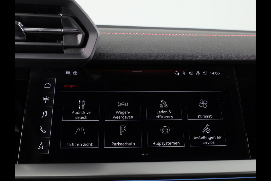 Audi A3 Sportback 40 TFSI e S edition 204 pk S-tronic | Verlengde garantie | Navigatie | Trekhaak (afneembaar) | Parkeersensoren (Park assist) | Adaptieve cruise control | Stoelverwarming | S-line |