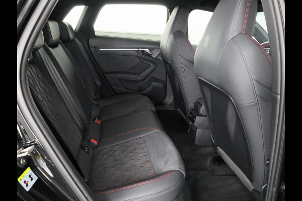 Audi A3 Sportback 40 TFSI e S edition 204 pk S-tronic | Verlengde garantie | Navigatie | Trekhaak (afneembaar) | Parkeersensoren (Park assist) | Adaptieve cruise control | Stoelverwarming | S-line |