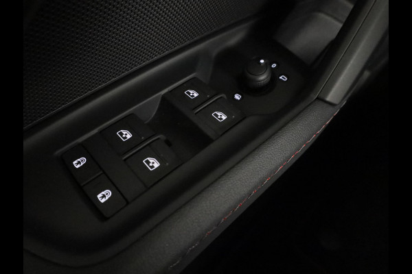 Audi A3 Sportback 40 TFSI e S edition 204 pk S-tronic | Verlengde garantie | Navigatie | Trekhaak (afneembaar) | Parkeersensoren (Park assist) | Adaptieve cruise control | Stoelverwarming | S-line |