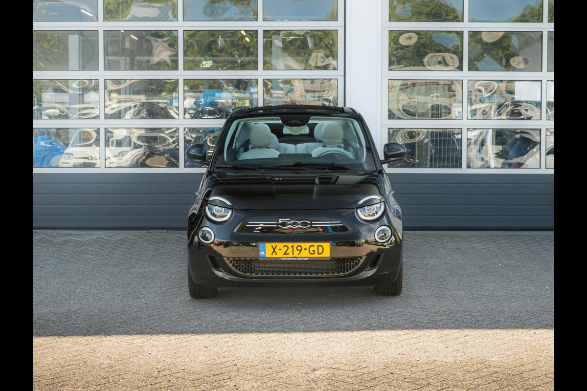 Fiat 500E CABRIO La Prima 42 kWh | By Bocelli | Leder | 17" | Navi | Winter Pack | Fiat 500E CABRIO La Prima 42 kWh | By Bocelli | Leder | 17" | Navi | Winter Pack |
