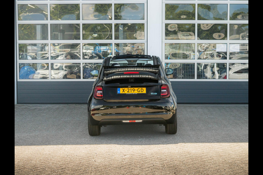 Fiat 500E CABRIO La Prima 42 kWh | By Bocelli | Leder | 17" | Navi | Winter Pack |