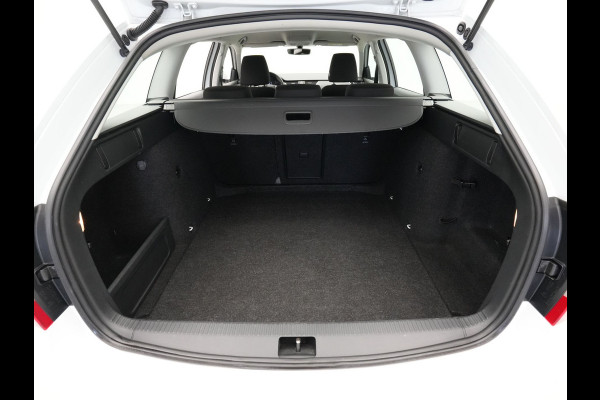 Škoda Octavia Combi 1.5 TSI 150pk DSG Greentech Ambition Navigatie Carplay Clima Pdc Cruise DAB 201