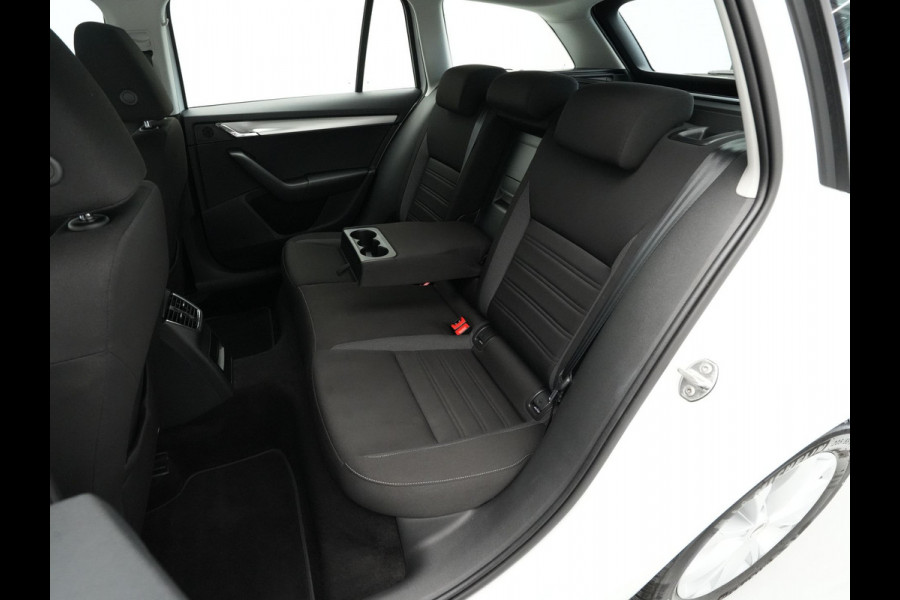 Škoda Octavia Combi 1.5 TSI 150pk DSG Greentech Ambition Navigatie Carplay Clima Pdc Cruise DAB 201