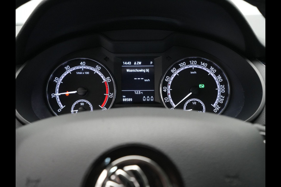 Škoda Octavia Combi 1.5 TSI 150pk DSG Greentech Ambition Navigatie Carplay Clima Pdc Cruise DAB 201