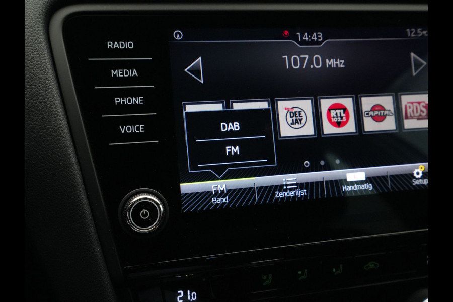 Škoda Octavia Combi 1.5 TSI 150pk DSG Greentech Ambition Navigatie Carplay Clima Pdc Cruise DAB 201