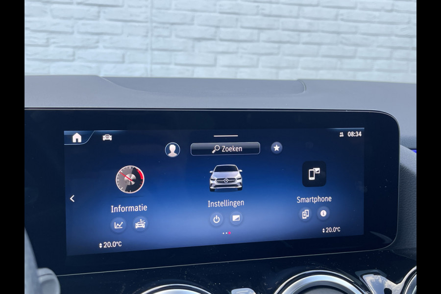 Mercedes-Benz B-Klasse 200 AMG Line | Pano | Trekhaak | Camera | Ambient Light | Dodehoek | Keyless
