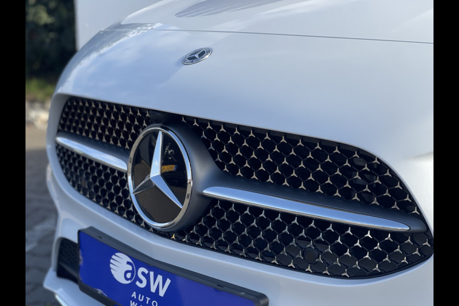 Mercedes-Benz B-Klasse 200 AMG Line | Pano | Trekhaak | Camera | Ambient Light | Dodehoek | Keyless