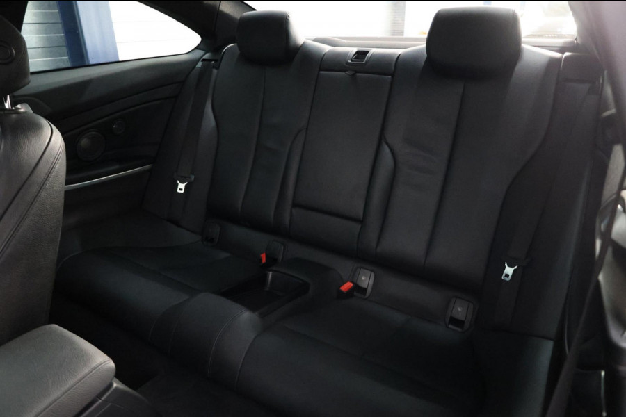 BMW 4 Serie Coupé 440i M-Sport ARMYTRIX/LED/SCHUIFDAK/LEER+S.VERWARMING/20" LMV/CAM/CRUISE/ECC/12 MND GARANTIE!