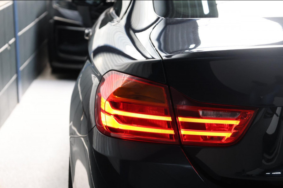 BMW 4 Serie Coupé 440i M-Sport ARMYTRIX/LED/SCHUIFDAK/LEER+S.VERWARMING/20" LMV/CAM/CRUISE/ECC/12 MND GARANTIE!
