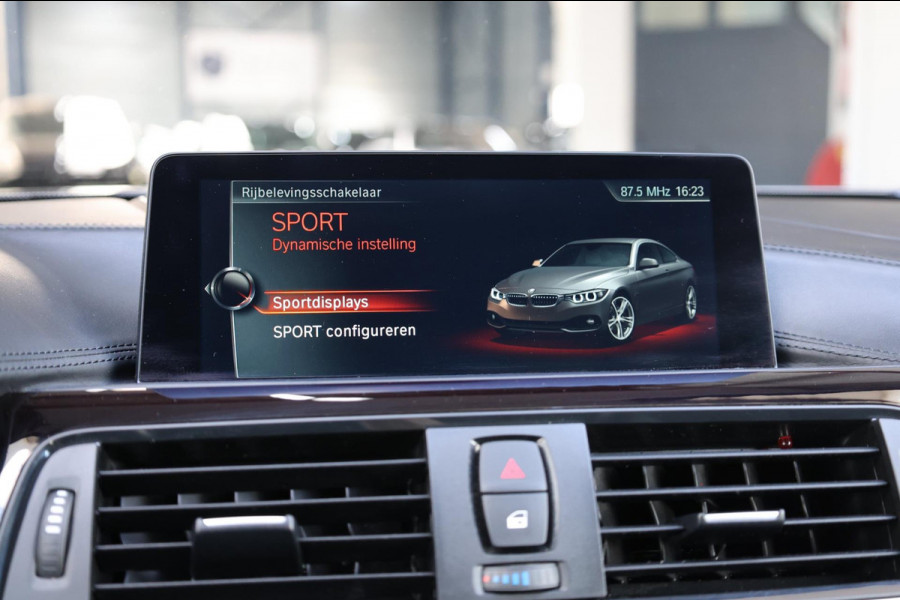 BMW 4 Serie Coupé 440i M-Sport ARMYTRIX/LED/SCHUIFDAK/LEER+S.VERWARMING/20" LMV/CAM/CRUISE/ECC/12 MND GARANTIE!