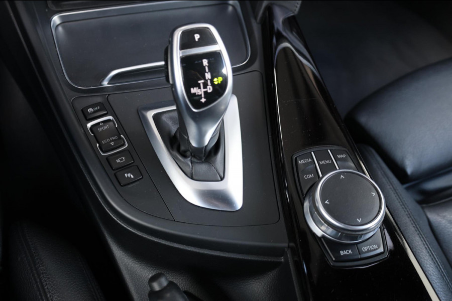 BMW 4 Serie Coupé 440i M-Sport ARMYTRIX/LED/SCHUIFDAK/LEER+S.VERWARMING/20" LMV/CAM/CRUISE/ECC/12 MND GARANTIE!