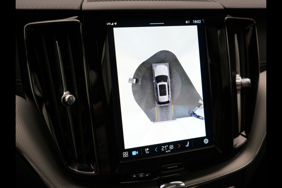 Volvo XC60 T8 AWD Polestar Engineered Plug in Hybrid 455pk Long Range Thunder Grey PHEV |  Panodak | Lederen Sportstoelen Memory | Google Assistant | Pilot Assist | Harman Kardon | Head Up | Adaptive Cruise | L.M. 21" | Virtual | 360 Camera | Navigatie | Apple Carplay |