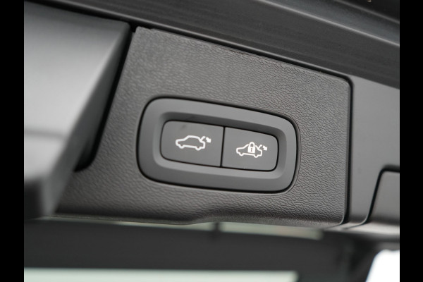 Volvo XC60 T8 AWD Polestar Engineered Plug in Hybrid 455pk Long Range Thunder Grey PHEV |  Panodak | Lederen Sportstoelen Memory | Google Assistant | Pilot Assist | Harman Kardon | Head Up | Adaptive Cruise | L.M. 21" | Virtual | 360 Camera | Navigatie | Apple Carplay |