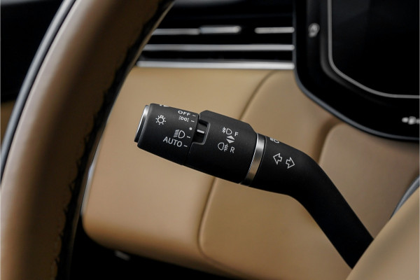 Land Rover Range Rover Sport 2.0 P440e Dynamic HSE Trekhaak Two Tone Leder 23"