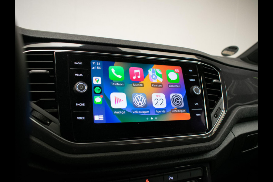 Volkswagen T-Roc 1.5 TSI Sport (APPLE CARPLAY,NAVI,LED,XENON,DIGITALE DASH,STOELVERWARMING,PDC,CRUISE,CLIMATE,NETTESTAAT))