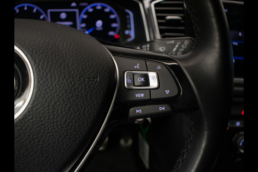 Volkswagen T-Roc 1.5 TSI Sport (APPLE CARPLAY,NAVI,LED,XENON,DIGITALE DASH,STOELVERWARMING,PDC,CRUISE,CLIMATE,NETTESTAAT))