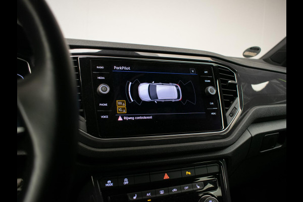 Volkswagen T-Roc 1.5 TSI Sport (APPLE CARPLAY,NAVI,LED,XENON,DIGITALE DASH,STOELVERWARMING,PDC,CRUISE,CLIMATE,NETTESTAAT))