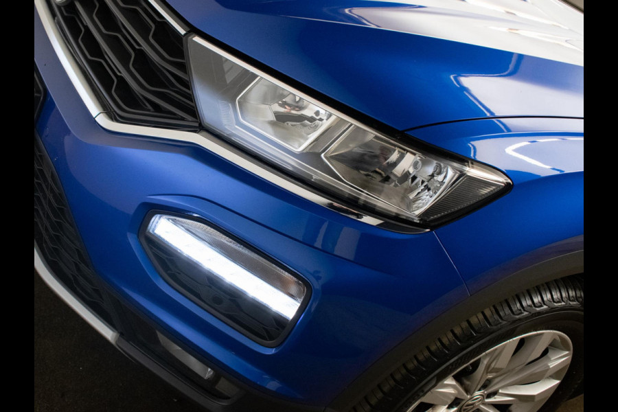 Volkswagen T-Roc 1.5 TSI Sport (APPLE CARPLAY,NAVI,LED,XENON,DIGITALE DASH,STOELVERWARMING,PDC,CRUISE,CLIMATE,NETTESTAAT))