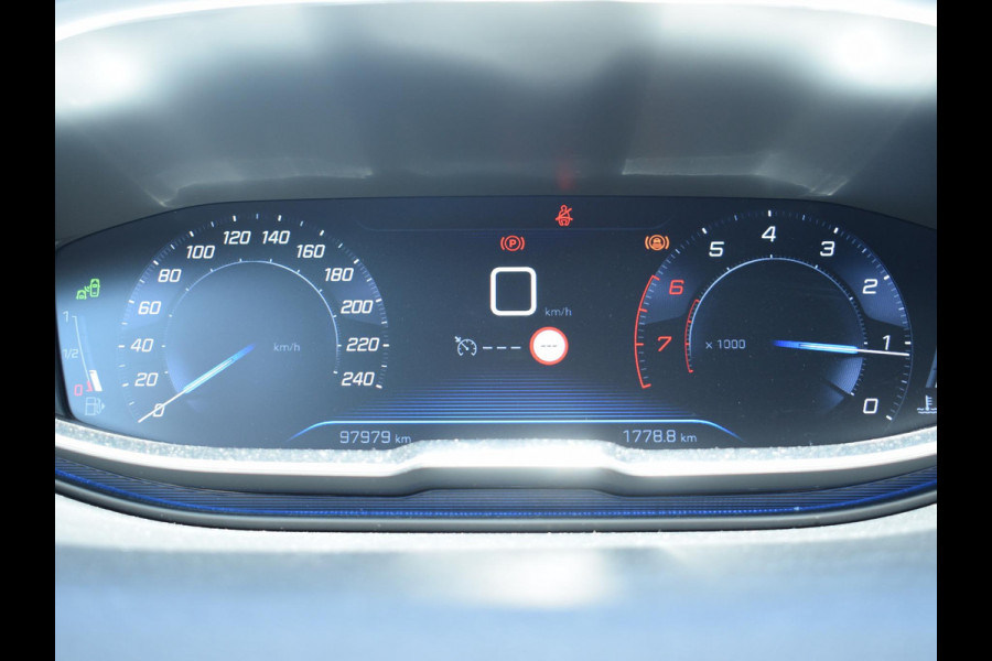 Peugeot 3008 1.2 PureTech Allure NIEUWE DISTRIBUTIE | TREKHAAK | ACHTERUITRIJCAMERA MET SENSOREN | NAVIGATIE | E.C.C. |