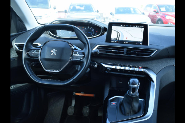 Peugeot 3008 1.2 PureTech Allure NIEUWE DISTRIBUTIE | TREKHAAK | ACHTERUITRIJCAMERA MET SENSOREN | NAVIGATIE | E.C.C. |