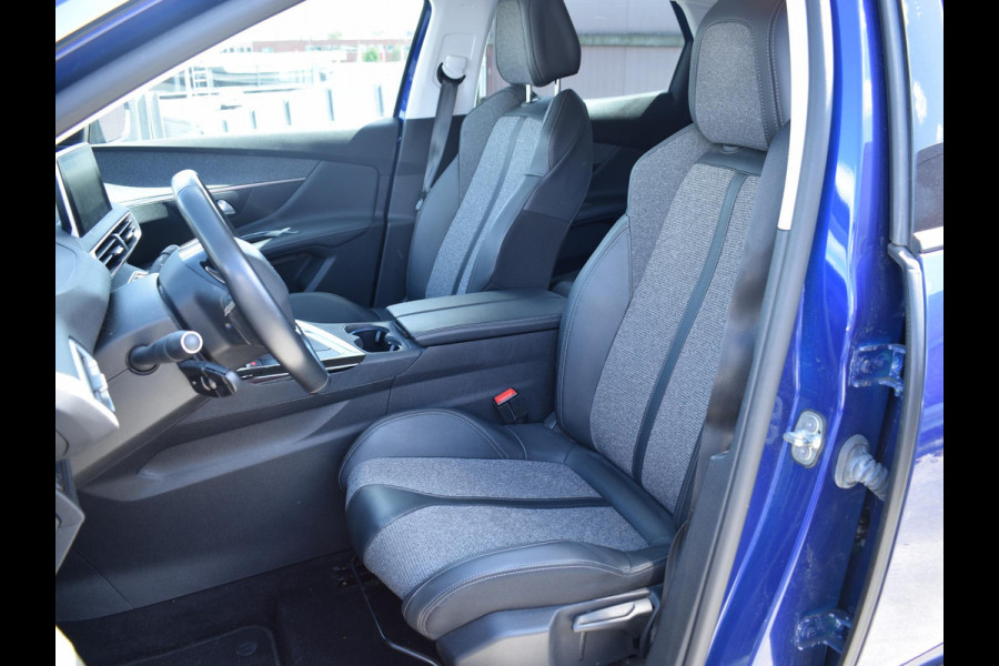 Peugeot 3008 1.2 PureTech Allure NIEUWE DISTRIBUTIE | TREKHAAK | ACHTERUITRIJCAMERA MET SENSOREN | NAVIGATIE | E.C.C. |
