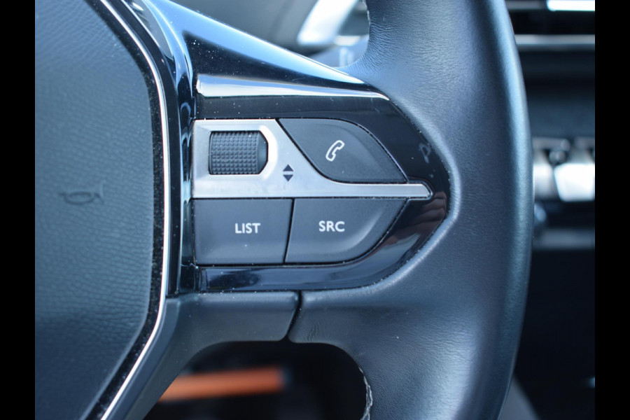 Peugeot 3008 1.2 PureTech Allure NIEUWE DISTRIBUTIE | TREKHAAK | ACHTERUITRIJCAMERA MET SENSOREN | NAVIGATIE | E.C.C. |