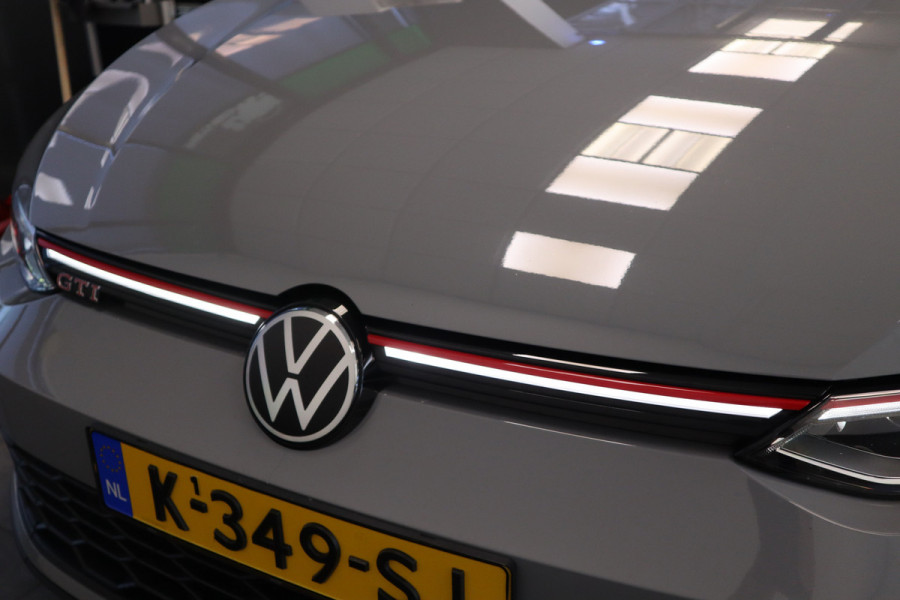 Volkswagen Golf 2.0 TSI GTI VCP Panorama Head up Navigatie Harman Kardon sfeerverlichting  camera