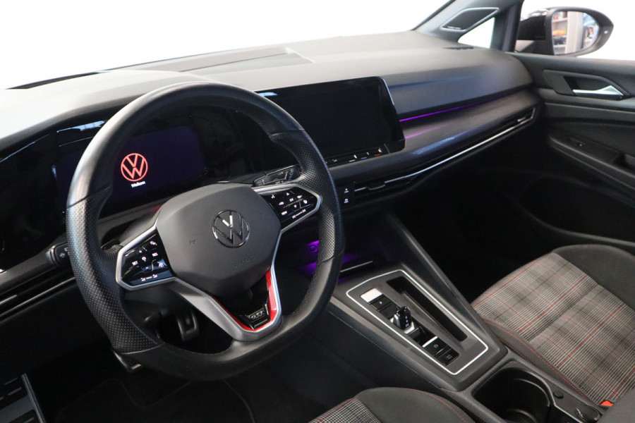 Volkswagen Golf 2.0 TSI GTI VCP Panorama Head up Navigatie Harman Kardon sfeerverlichting  camera