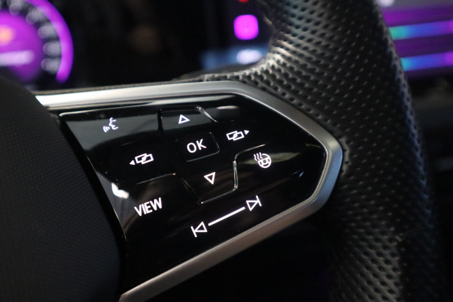 Volkswagen Golf 2.0 TSI GTI VCP Panorama Head up Navigatie Harman Kardon sfeerverlichting  camera
